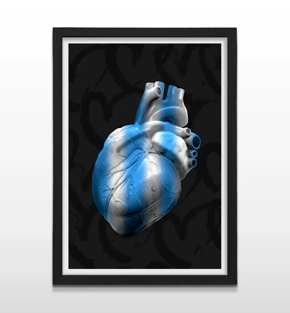 Cuadro moderno de corazón celeste y blanco con marco negro, decoración de alto impacto visual y regalo ideal para fanáticos de la Academia