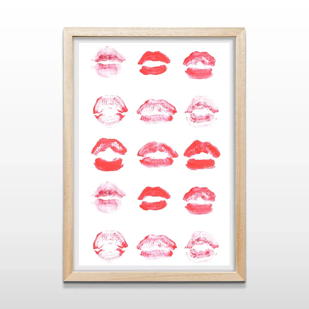 Cuadro de labios rojos con marco de madera natural, arte de pared elegante para dormitorios femeninos, livings modernos y espacios de moda