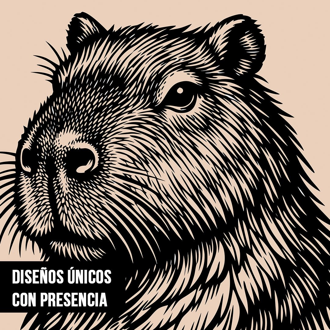 Primer plano de ilustración estilo grabado a tinta en blanco y negro del rostro de un carpincho sobre fondo beige neutro