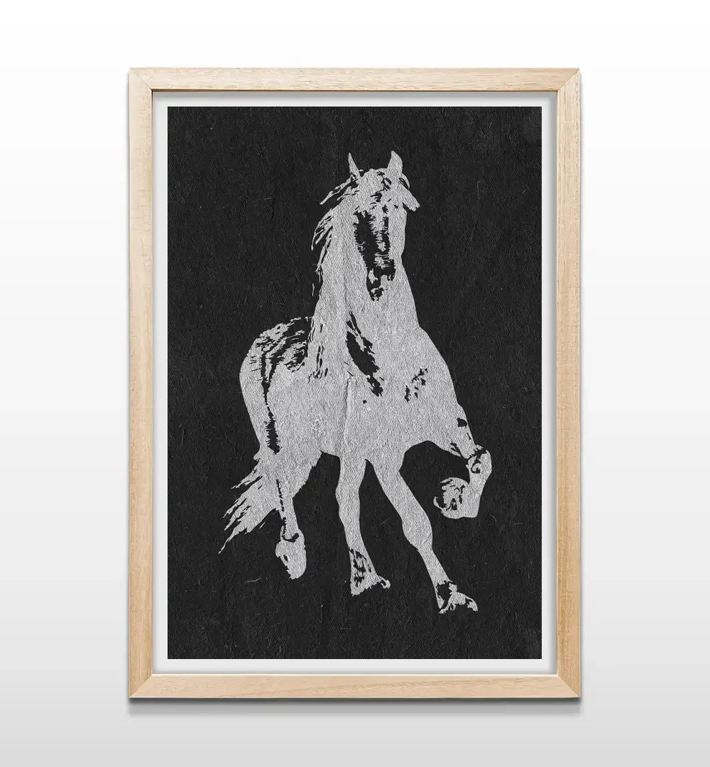 Cuadro de caballo al galope con marco de madera natural, decoración de pared de estilo nórdico y rústico moderno para salas y estudios