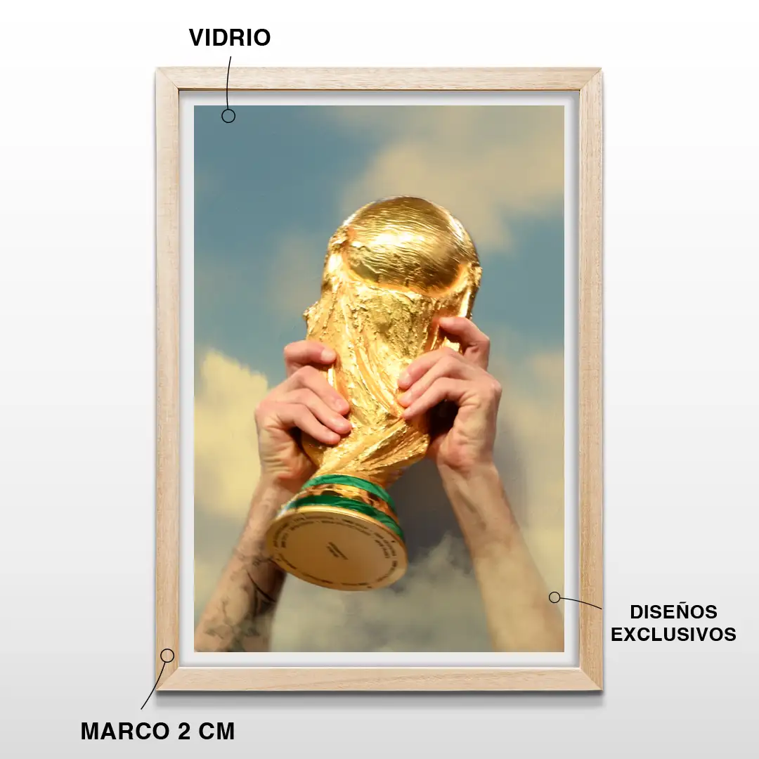 Cuadro decorativo del trofeo de la Copa del Mundo tercera estrella de la selección nacional sobre fondo de cielo, incluye marco de madera de 2 cm, vidrio protector y lámina premium