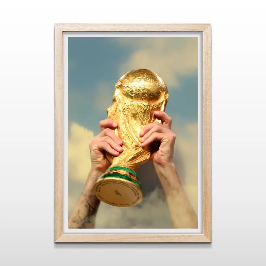 Cuadro minimalista de la Copa del Mundo de Argentina con marco de madera natural, arte de pared deportivo y elegante para decoración de dormitorios y livings