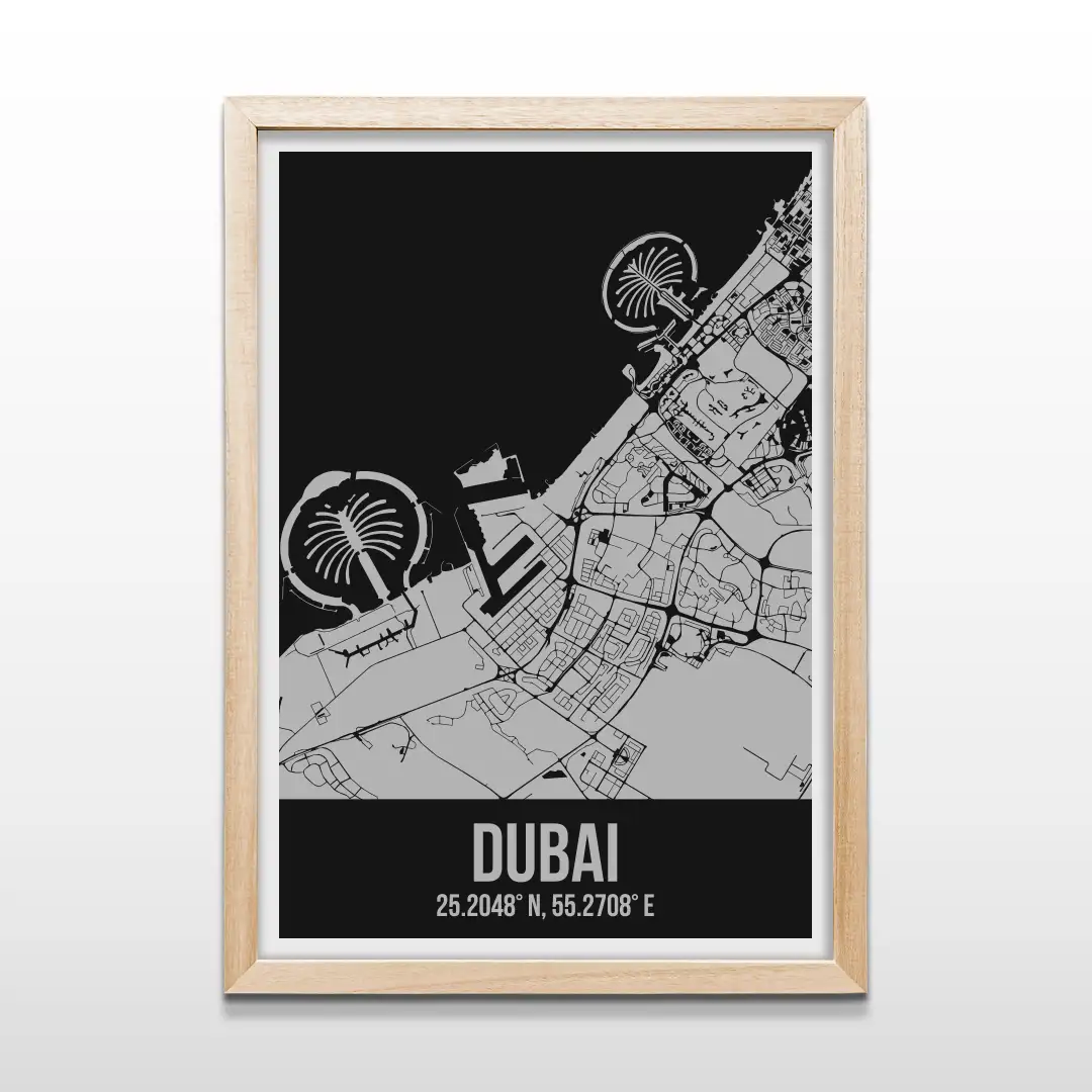 Cuadro minimalista del mapa de calles e islas de Dubái en líneas negras sobre fondo gris con marco de madera natural, arte cartográfico urbano contemporáneo para decorar livings y dormitorios