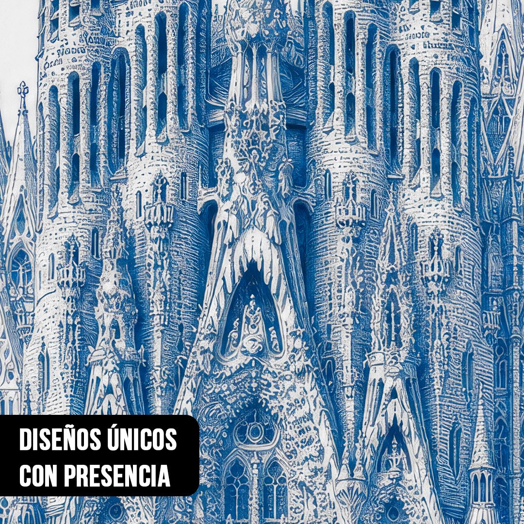 Primer plano del grabado en azul cobalto de la fachada y torres de la Sagrada Familia