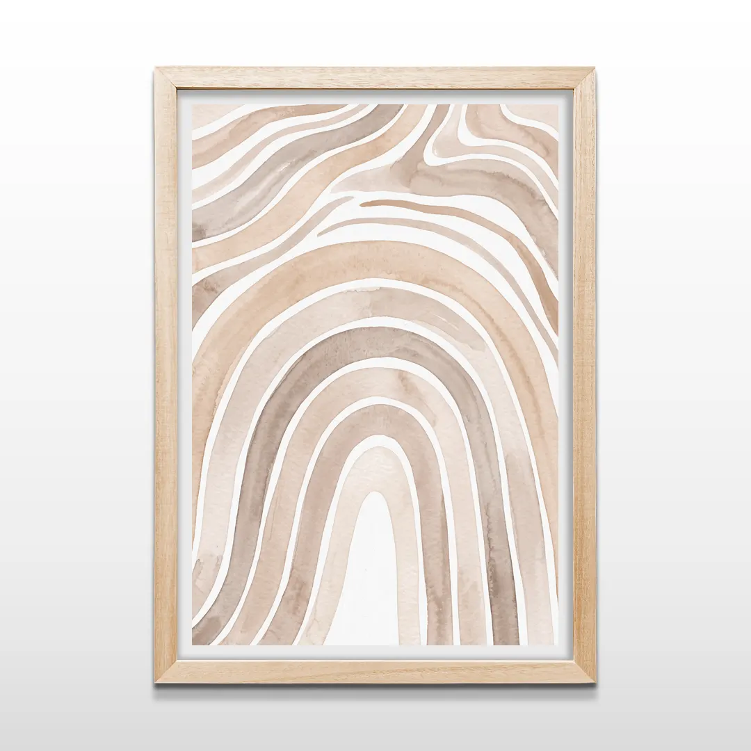 Cuadro vertical en madera clara con obra abstracta de formas orgánicas y arcos en tonos tierra y beige