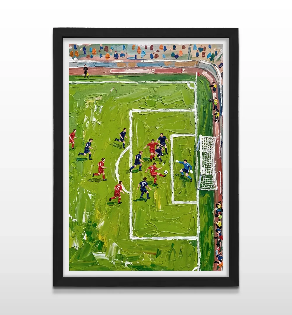 Cuadro vertical enmarcado en negro mate con pintura en óleo de jugada de fútbol vista desde arriba