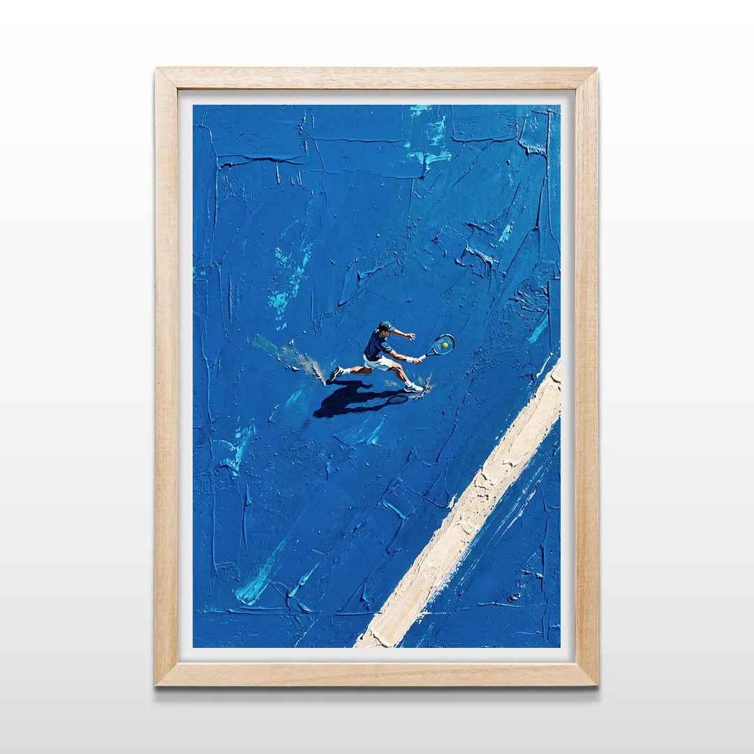 Cuadro vertical en madera clara con pintura artística en óleo de tenista en cancha azul vista desde arriba