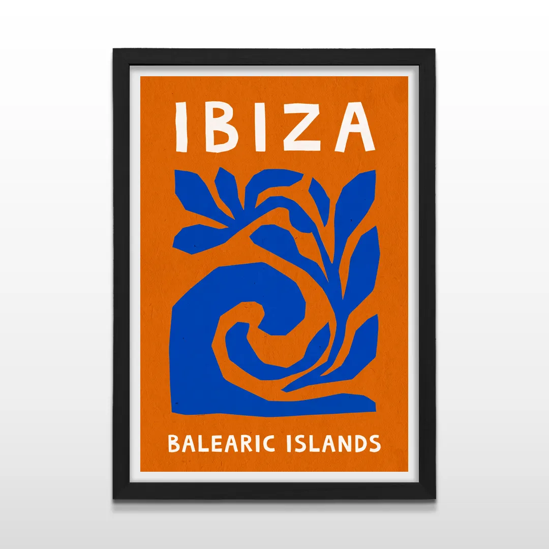 Cuadro vertical en marco negro con póster decorativo de Ibiza con diseño de ola azul y tipografía blanca sobre fondo naranja
